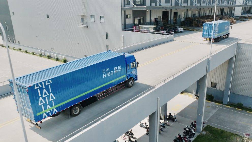 Cainiao trucking line moves in between bonded warehouses